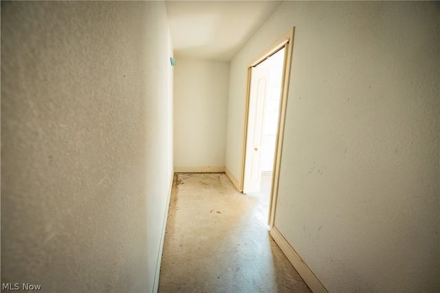 1852 Massachusetts Avenue 8, Poland, OH 44514