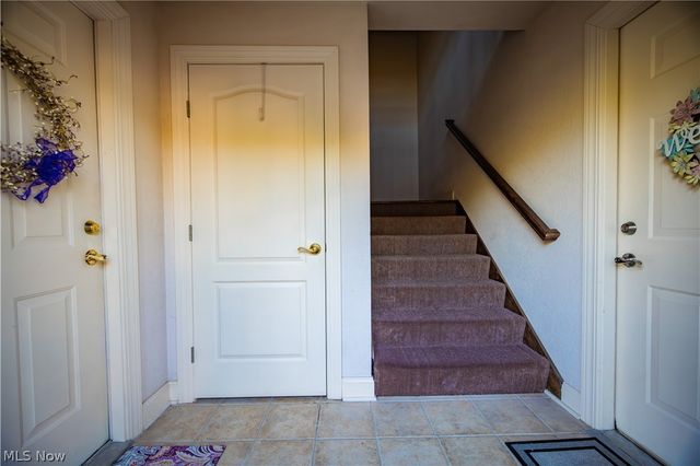 1852 Massachusetts Avenue 8, Poland, OH 44514