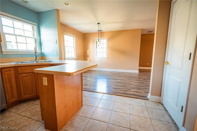 1852 Massachusetts Avenue 8, Poland, OH 44514