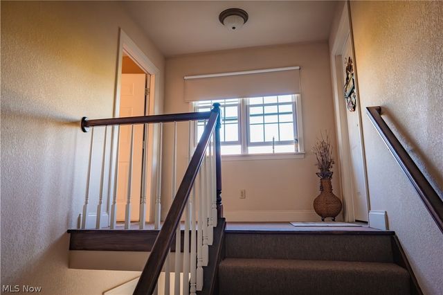 1852 Massachusetts Avenue 8, Poland, OH 44514