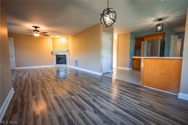 1852 Massachusetts Avenue 8, Poland, OH 44514