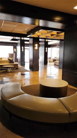 600 NE 36th St 218, Miami, FL 33137