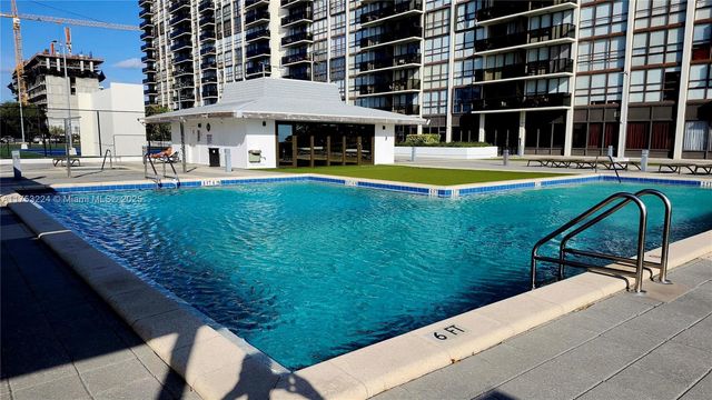 600 NE 36th St 218, Miami, FL 33137