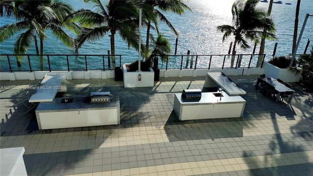 600 NE 36th St 218, Miami, FL 33137