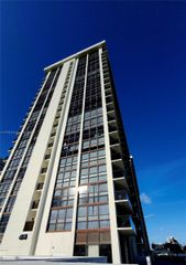 600 NE 36th St 218, Miami, FL 33137
