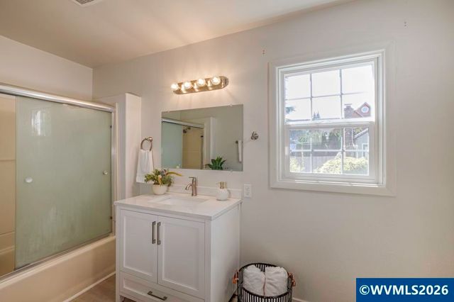 728 Wilbur St SE, Salem, OR 97302