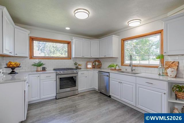 728 Wilbur St SE, Salem, OR 97302