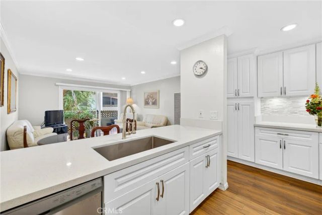 2521 W Sunflower D3, Santa Ana, CA 92704