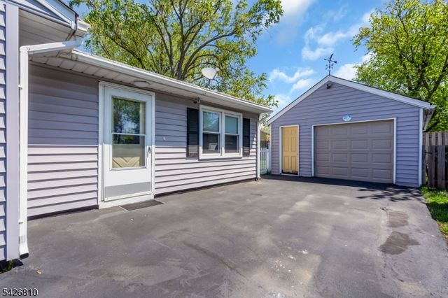 56 Adamsville Rd, Bridgewater Twp., NJ 08807