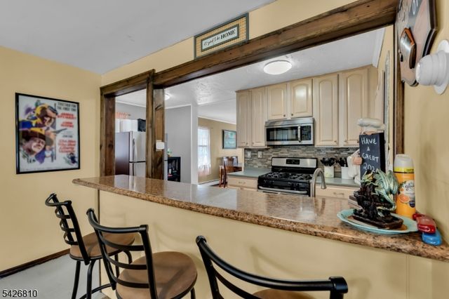 56 Adamsville Rd, Bridgewater Twp., NJ 08807