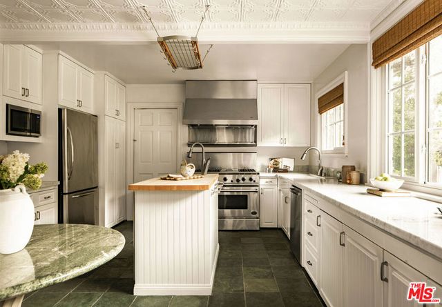 2533 Benedict Canyon Drive, Beverly Hills, CA 90210