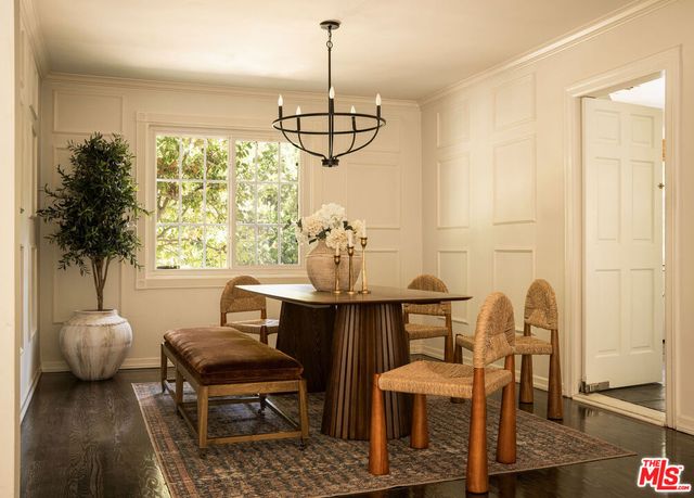 2533 Benedict Canyon Drive, Beverly Hills, CA 90210