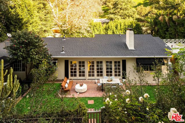 2533 Benedict Canyon Drive, Beverly Hills, CA 90210