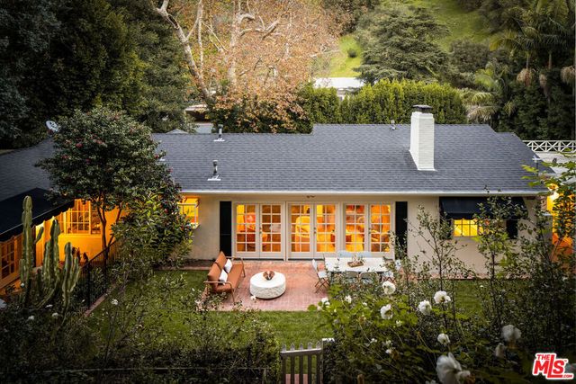 2533 Benedict Canyon Drive, Beverly Hills, CA 90210