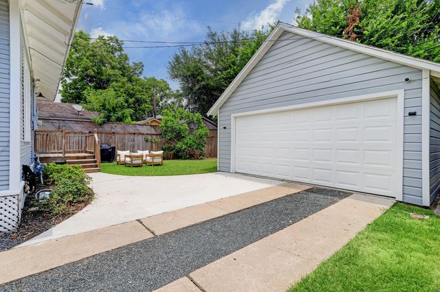219 Hutcheson Street, Houston, TX 77003