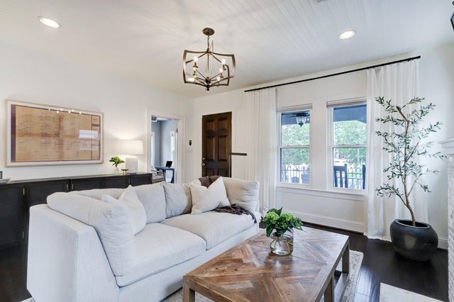 219 Hutcheson Street, Houston, TX 77003