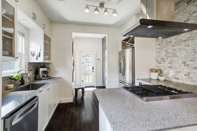 219 Hutcheson Street, Houston, TX 77003