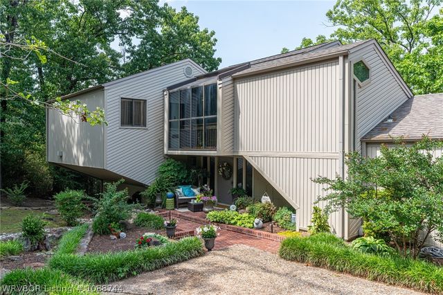 2709 Heather Oaks Way, Fort Smith, AR 72908