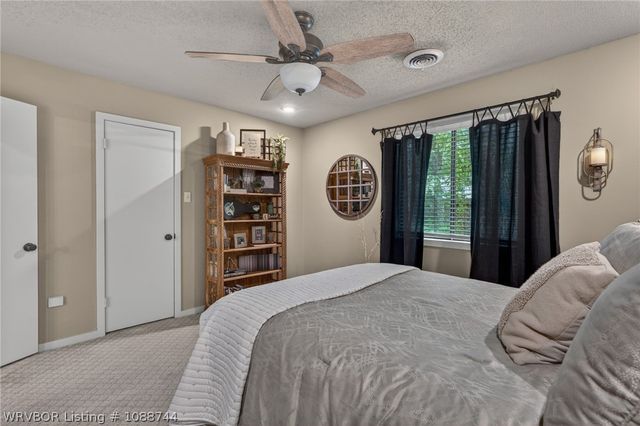 2709 Heather Oaks Way, Fort Smith, AR 72908