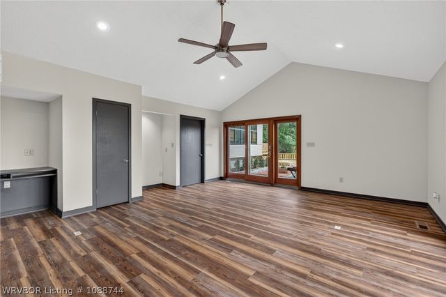 2709 Heather Oaks Way, Fort Smith, AR 72908