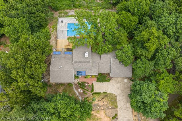 2709 Heather Oaks Way, Fort Smith, AR 72908