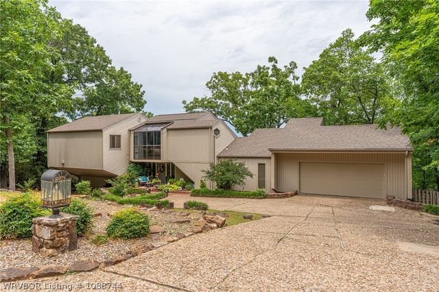 2709 Heather Oaks Way, Fort Smith, AR 72908