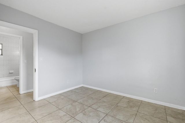 533 NW 15th Way, Fort Lauderdale, FL 33311