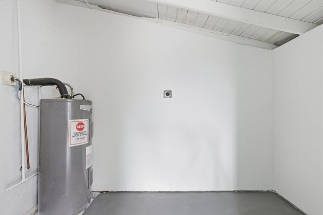 533 NW 15th Way, Fort Lauderdale, FL 33311