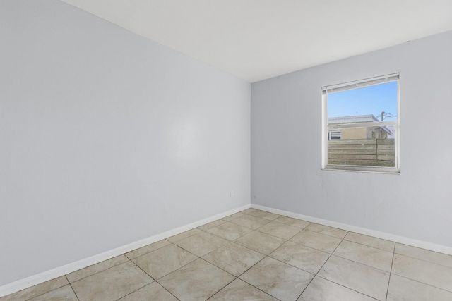 533 NW 15th Way, Fort Lauderdale, FL 33311