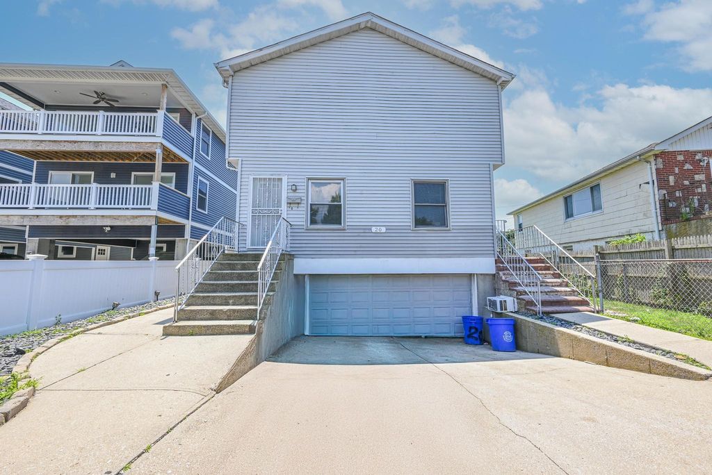 20 E Pine Street, Long Beach, NY 11561