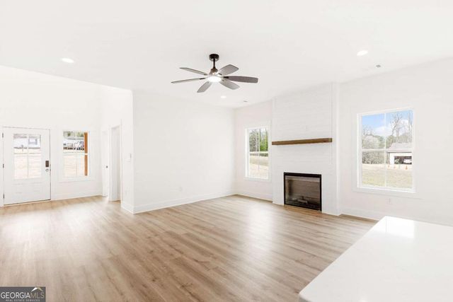 176 Paige Street, Dallas, GA 30132