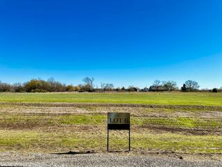 6 Cypress St, Derby, KS 67037