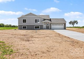 5625 Whites Bridge Road, Belding, MI 48809