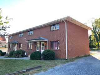 2717 Broad ST, Roanoke, VA 24012