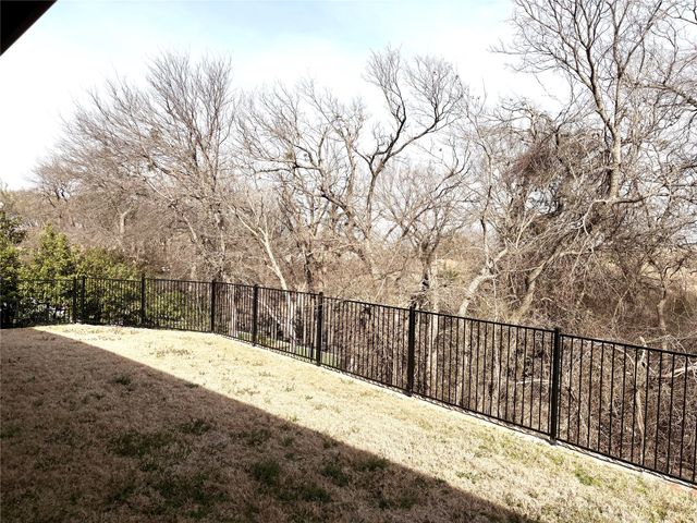 1408 Bearpath Way, Gunter, TX 75058