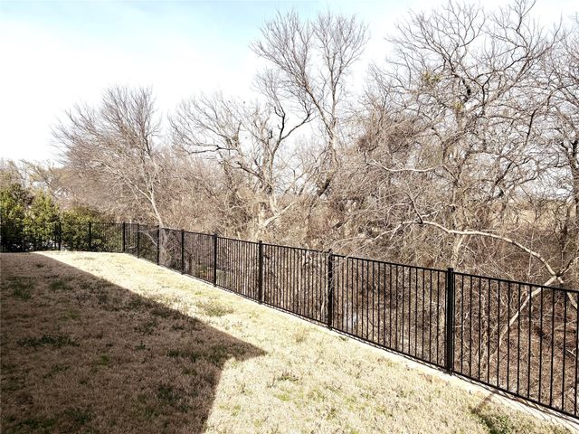 1408 Bearpath Way, Gunter, TX 75058