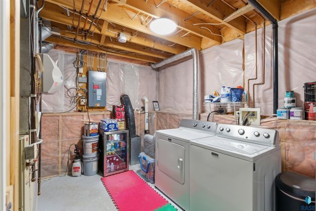 7209 Strabane St Street, Sioux Falls, SD 57106