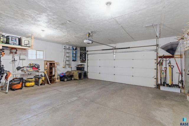 7209 Strabane St Street, Sioux Falls, SD 57106