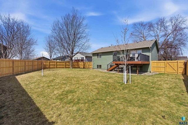 7209 Strabane St Street, Sioux Falls, SD 57106