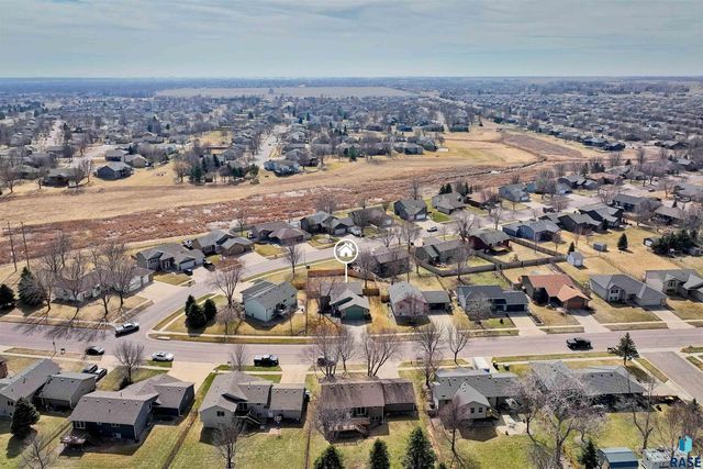 7209 Strabane St Street, Sioux Falls, SD 57106