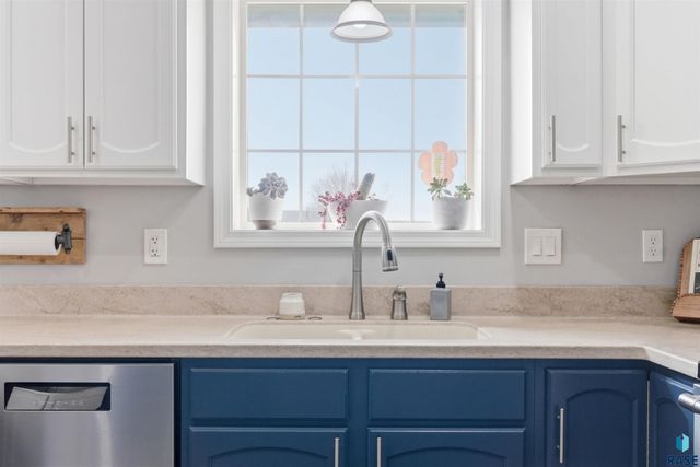 7209 Strabane St Street, Sioux Falls, SD 57106