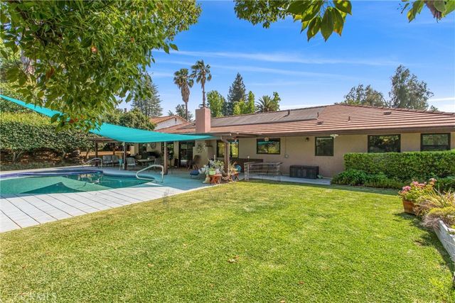1405 Sterling Road, Redlands, CA 92373