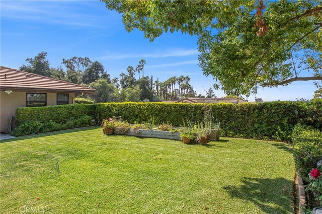 1405 Sterling Road, Redlands, CA 92373