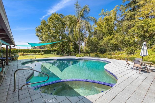 1405 Sterling Road, Redlands, CA 92373