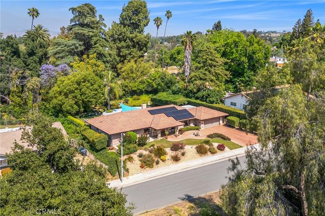 1405 Sterling Road, Redlands, CA 92373