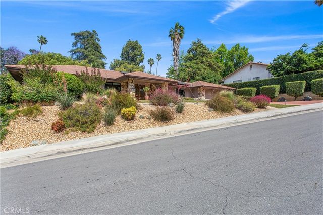 1405 Sterling Road, Redlands, CA 92373