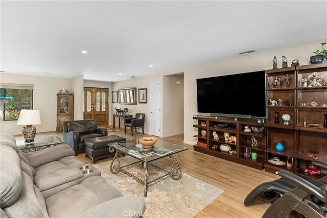 1405 Sterling Road, Redlands, CA 92373