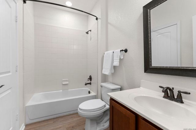 228 Winding Riv, Boerne, TX 78006