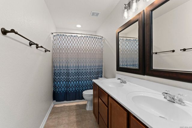 228 Winding Riv, Boerne, TX 78006