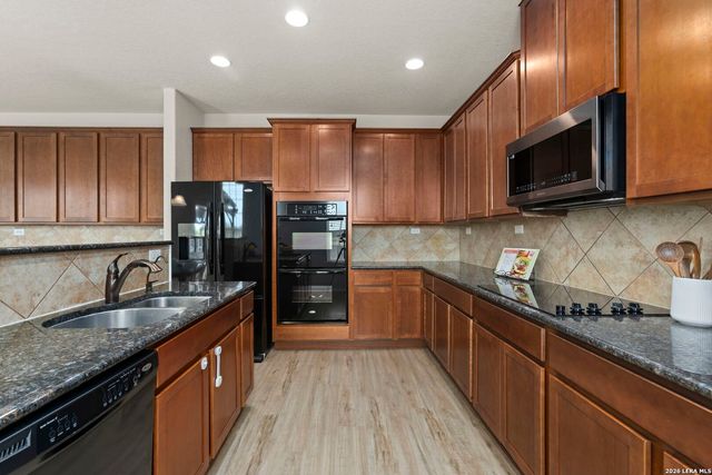 228 Winding Riv, Boerne, TX 78006